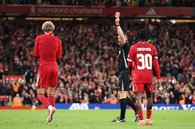 查尔斯近距 查尔斯近距